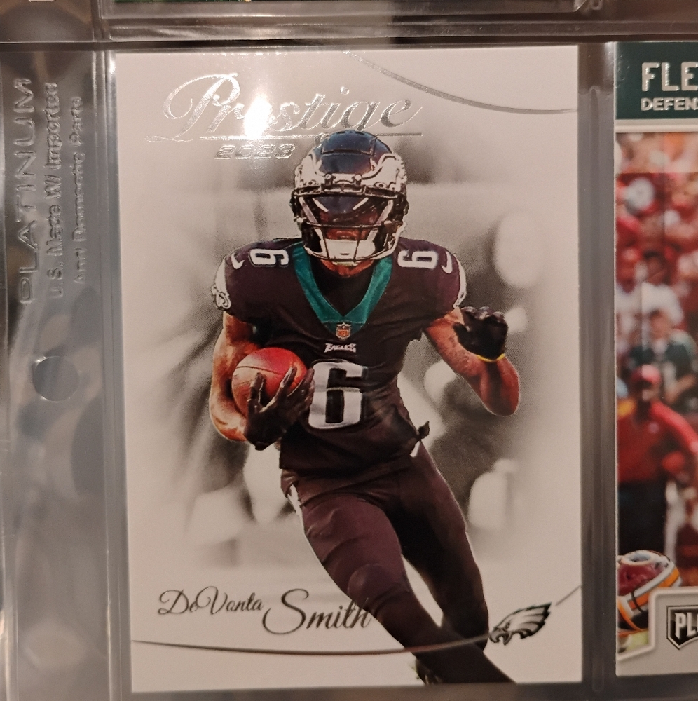 Philadelphia Eagles Assorted 9 Mint Cards - Picture 5 of 16